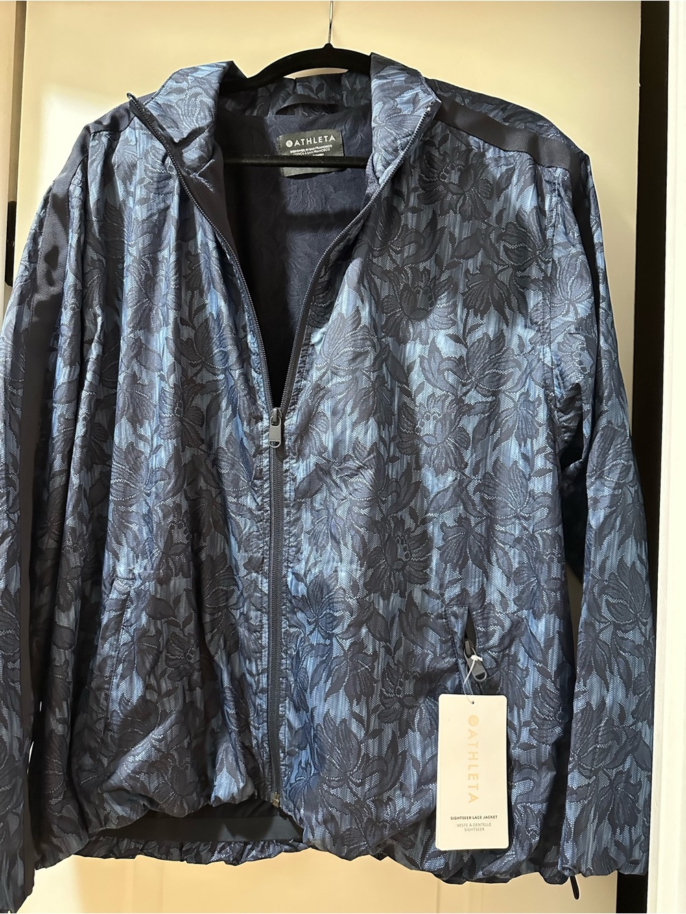 Athleta women’s Blue Floral Hooded Windbreaker and pants. Jacket XL pants L